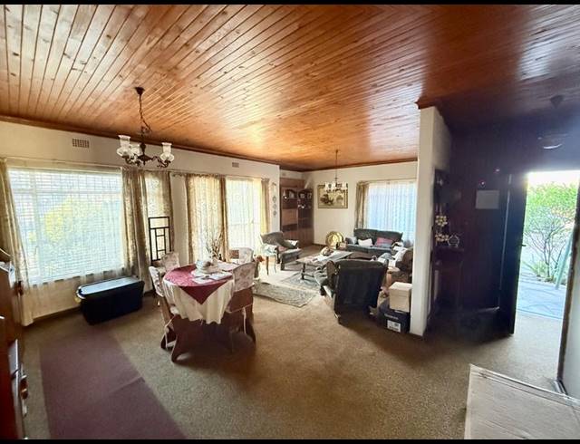 3 BEDROOM HOUSE FOR SALE IN VANDERBIJLPARK CE 2